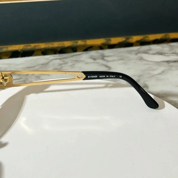 FENDI VINTAGE RARE GOLD SUNGLASSES. UNISEX. THESE ARE IN REALLY GOOD CONDITION. - Picture 14 of 17